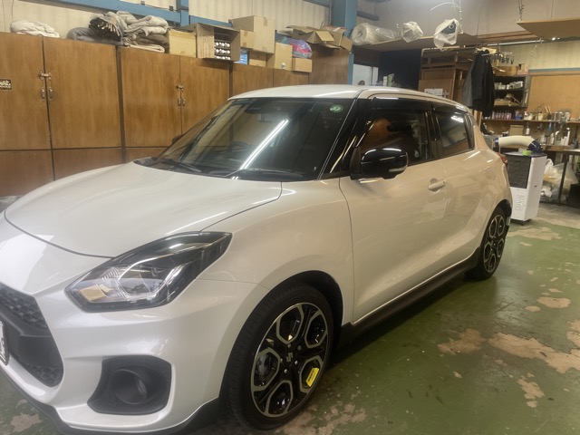 前回ランクルプラドに続いてのスイフト施工になります。有難うございます(^^